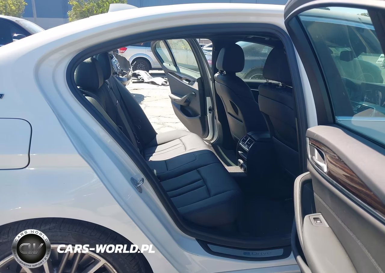 2018 BMW 530E Iperformance VIN:WBAJA9C58JB251185 - 8