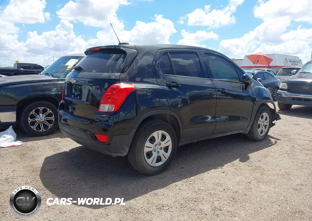 2017 Chevrolet Trax Ls VIN:3GNCJKSB5HL180778 - 4