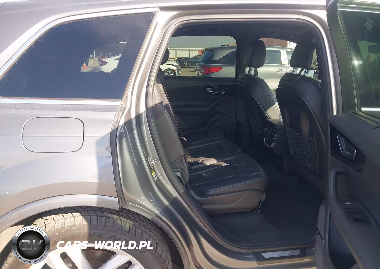 2017 Audi Q7 3.0T Premium VIN:WA1VAAF7XHD012944 - 8