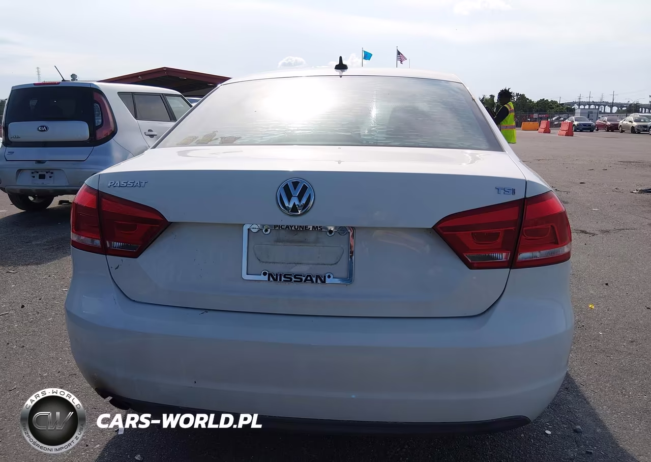 2014 Volkswagen Passat 1.8T Wolfsburg Edition VIN:1VWAT7A34EC037438 - 16