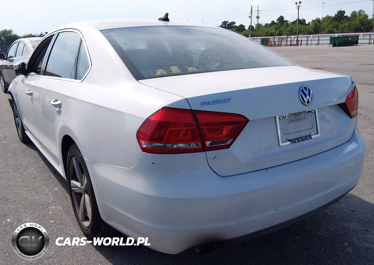 2014 Volkswagen Passat 1.8T Wolfsburg Edition VIN:1VWAT7A34EC037438 - 3