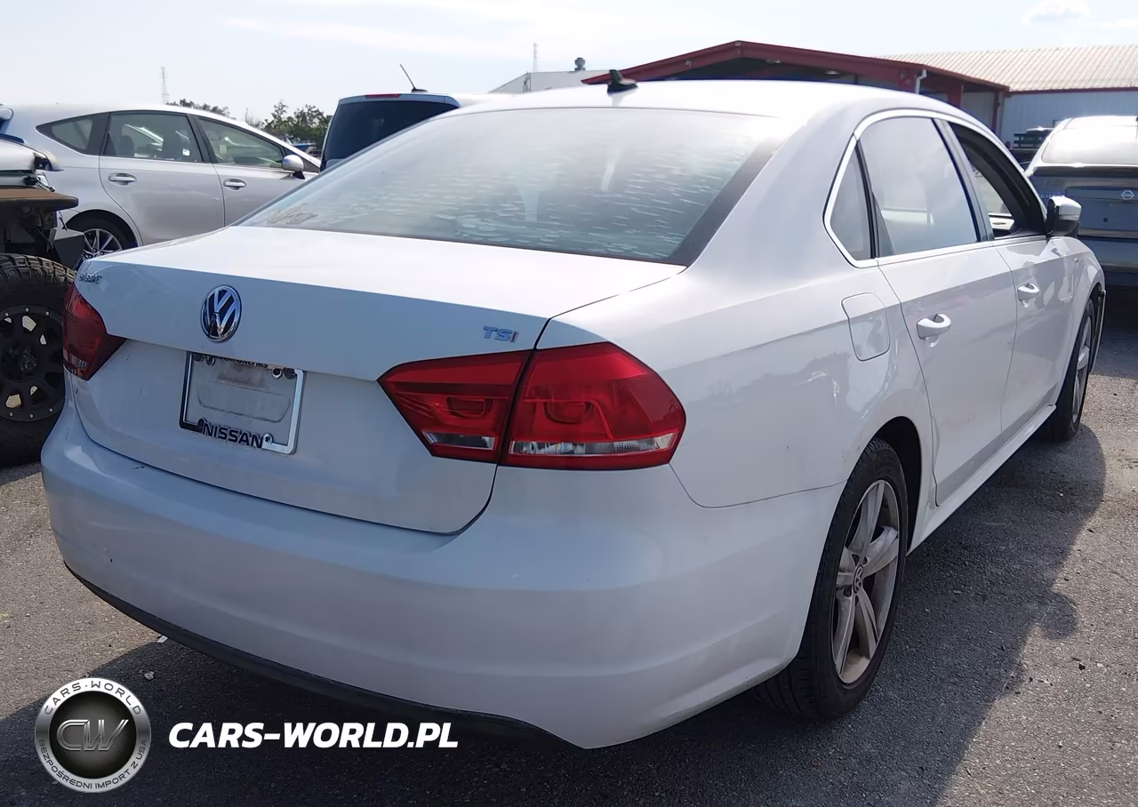 2014 Volkswagen Passat 1.8T Wolfsburg Edition VIN:1VWAT7A34EC037438 - 4