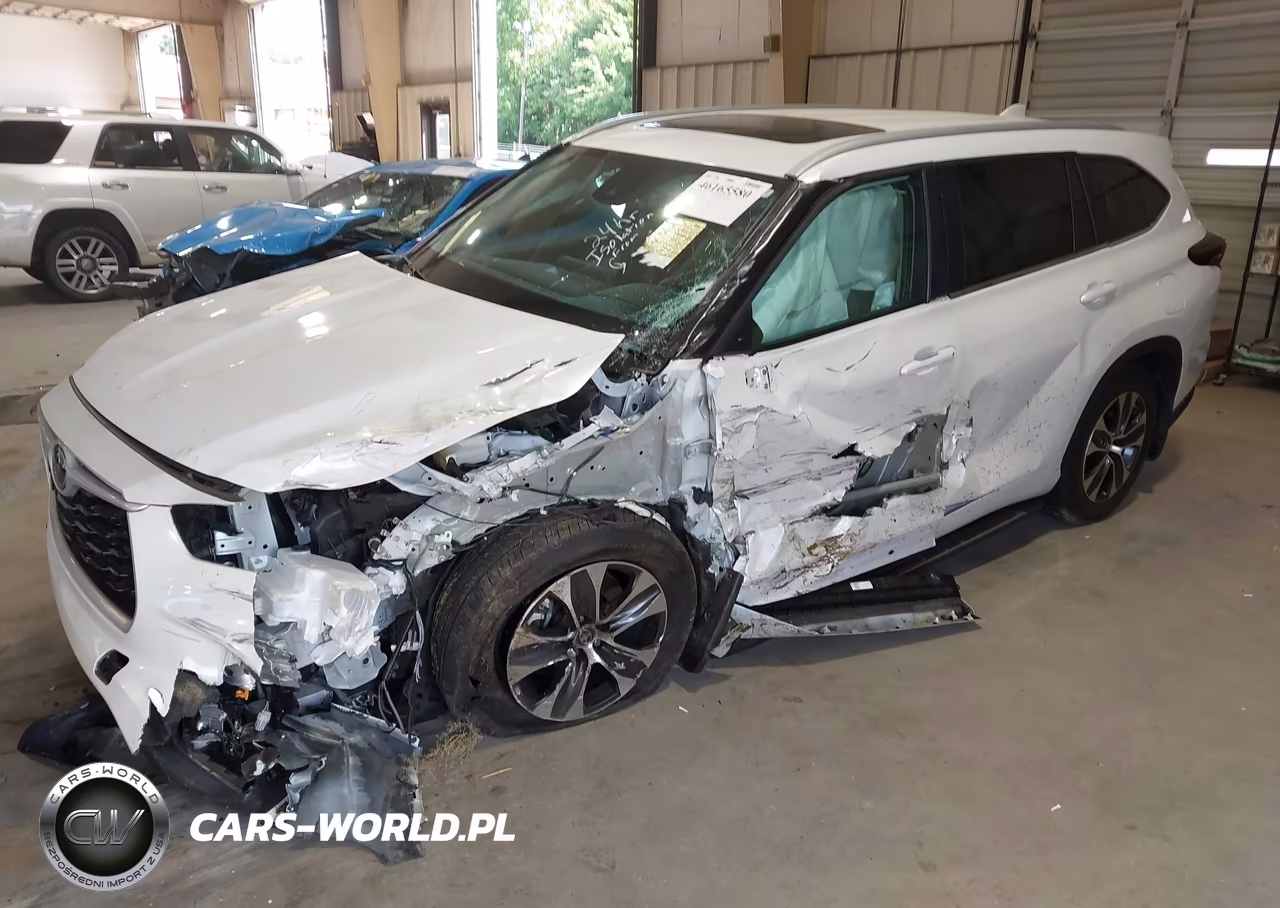2025 Toyota Highlander Hybrid Xle VIN:5TDKBRCH0SS663495 - 2