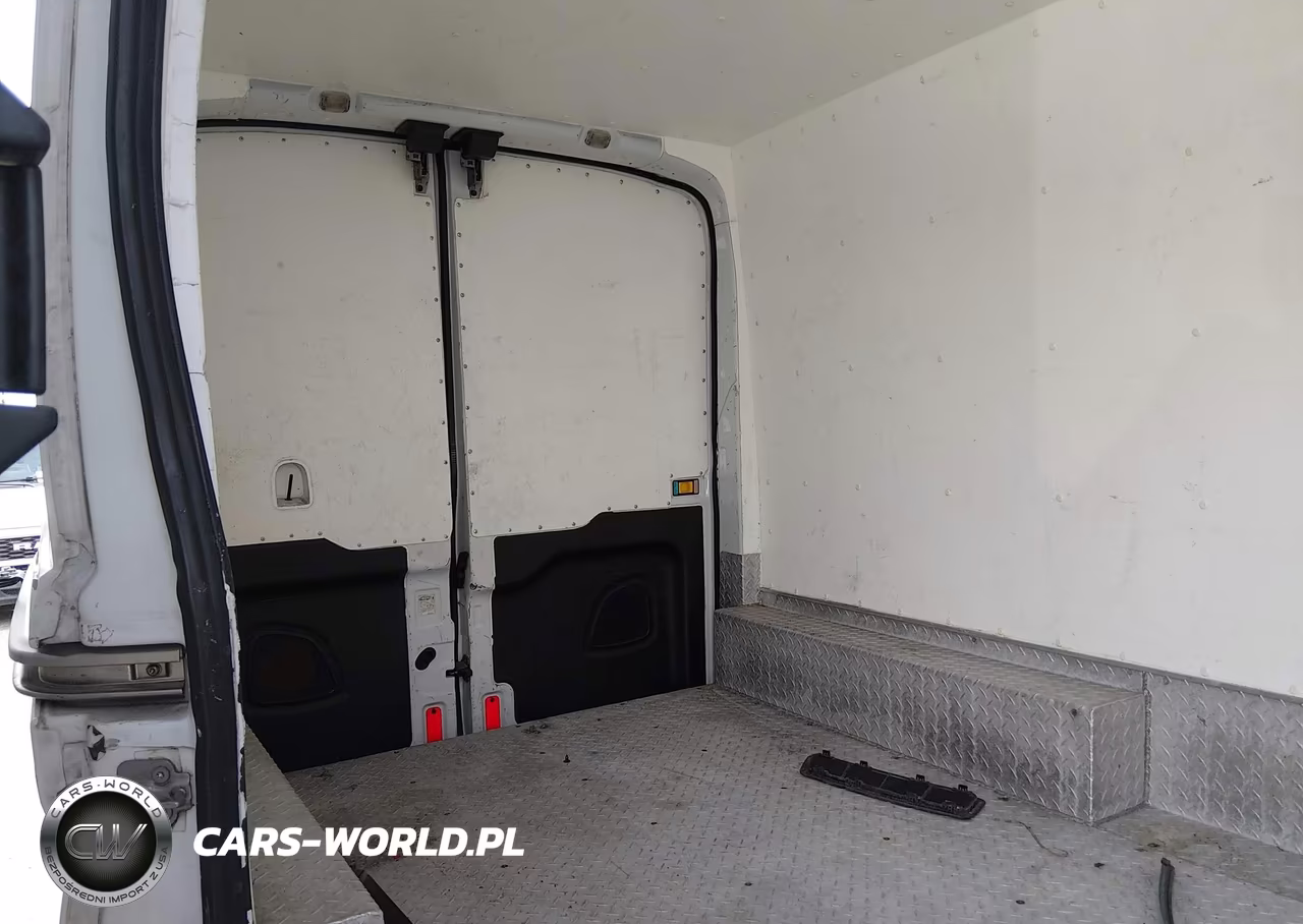2016 Ford Transit T-250 Refrigerated Delivery Van VIN:1FTYR1CMXGKB39385 - 17