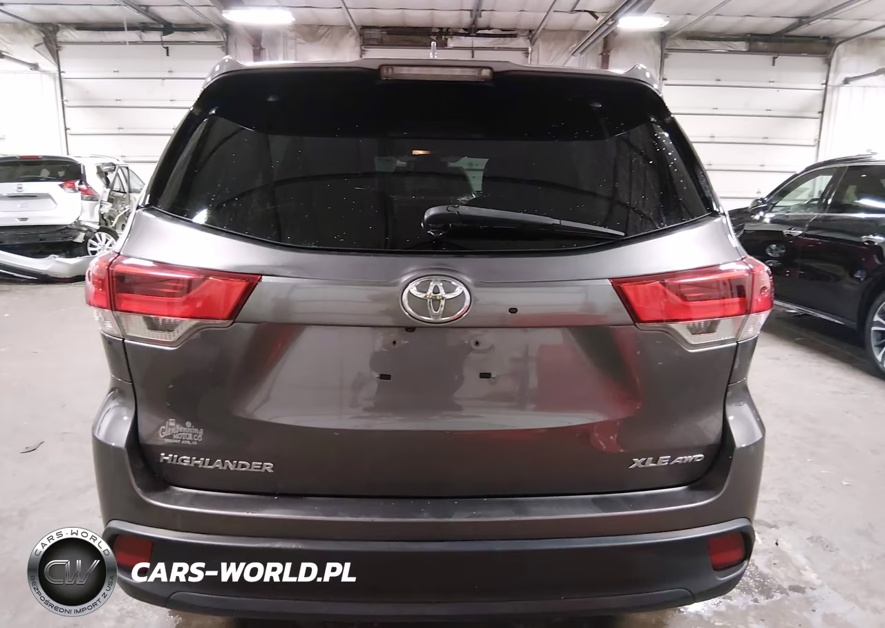 2019 Toyota Highlander Xle VIN:5TDJZRFH7KS578673 - 16