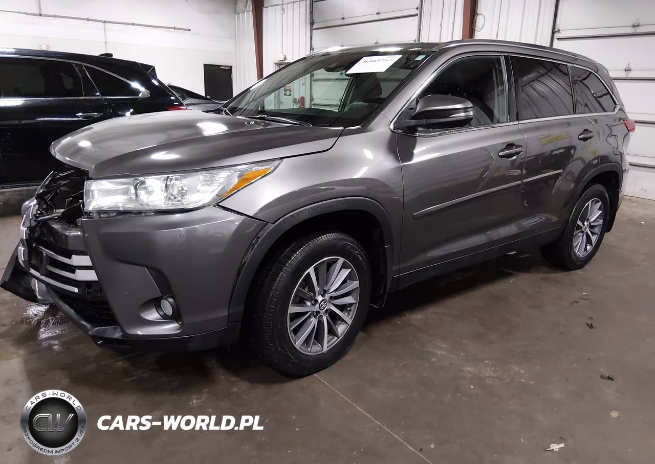 2019 Toyota Highlander Xle VIN:5TDJZRFH7KS578673 - 2