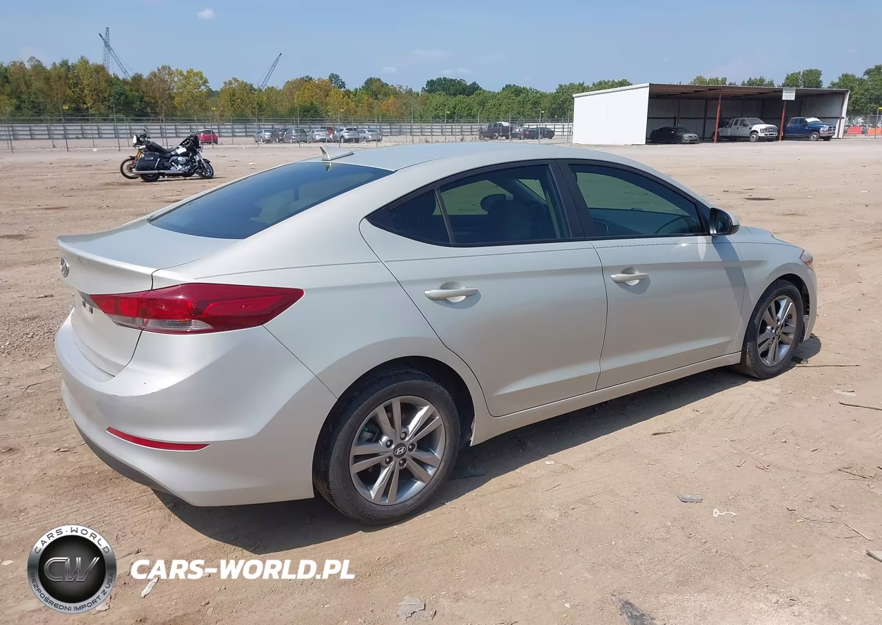 2018 Hyundai Elantra Sel VIN:KMHD84LF9JU590545 - 4