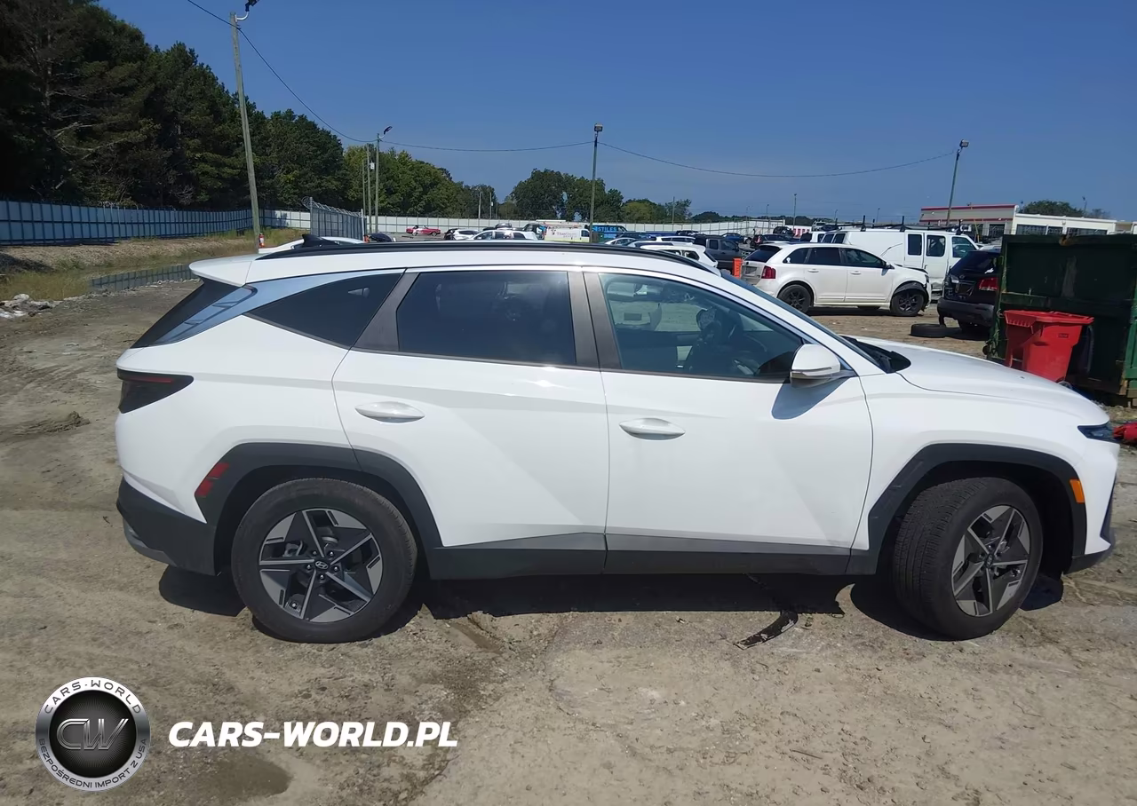 2026 Hyundai Tucson Sel Premium VIN:5NMJC3DE3TH717435 - 13