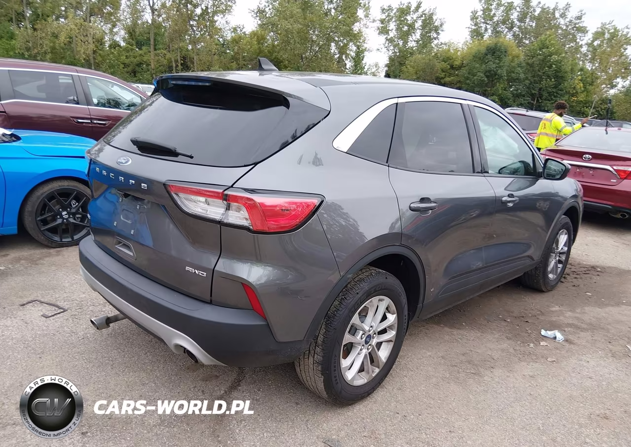 2021 Ford Escape Se VIN:1FMCU9G62MUA48402 - 4