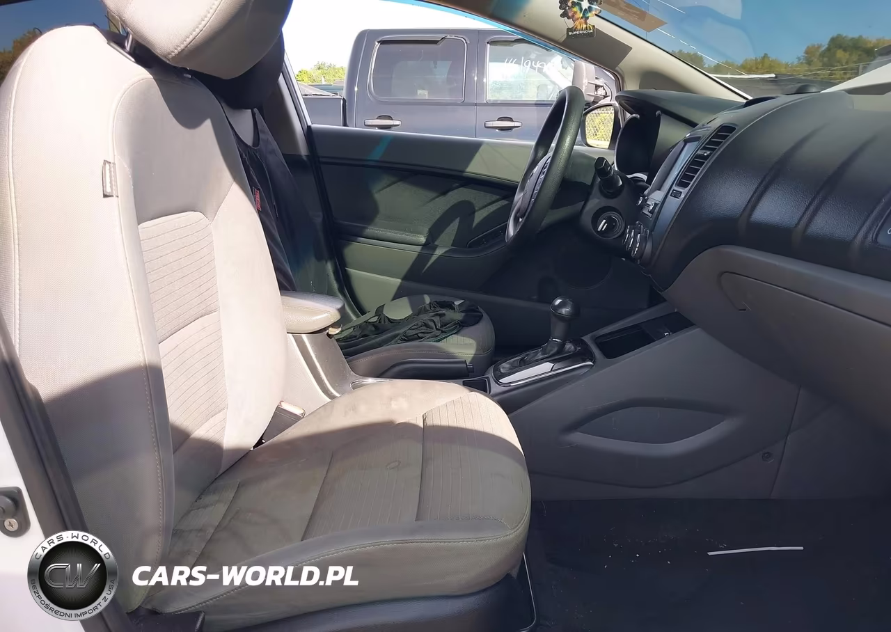 2018 Kia Forte Lx VIN:3KPFL4A77JE235069 - 5
