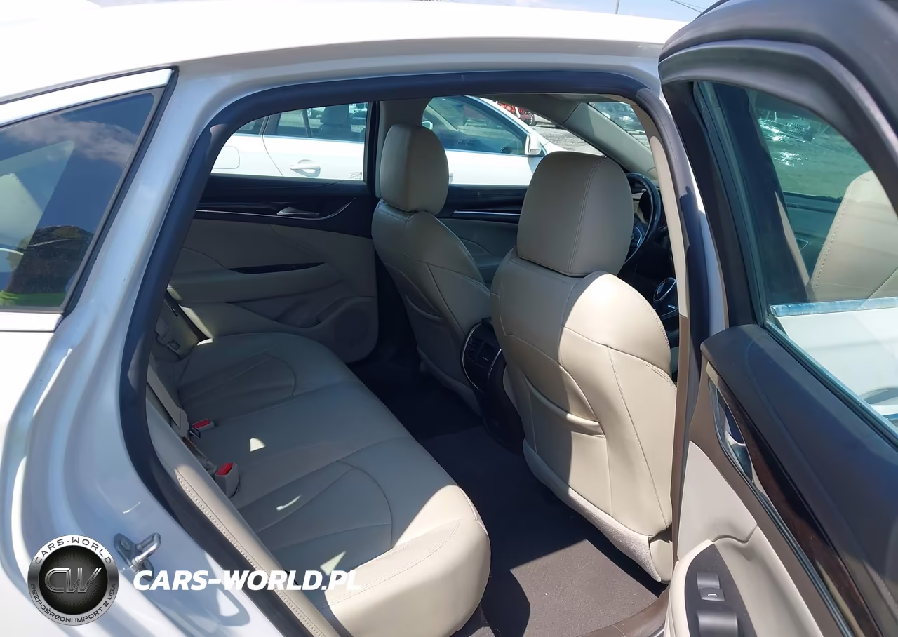 2018 Buick Lacrosse Essence VIN:1G4ZP5SS2JU129667 - 8