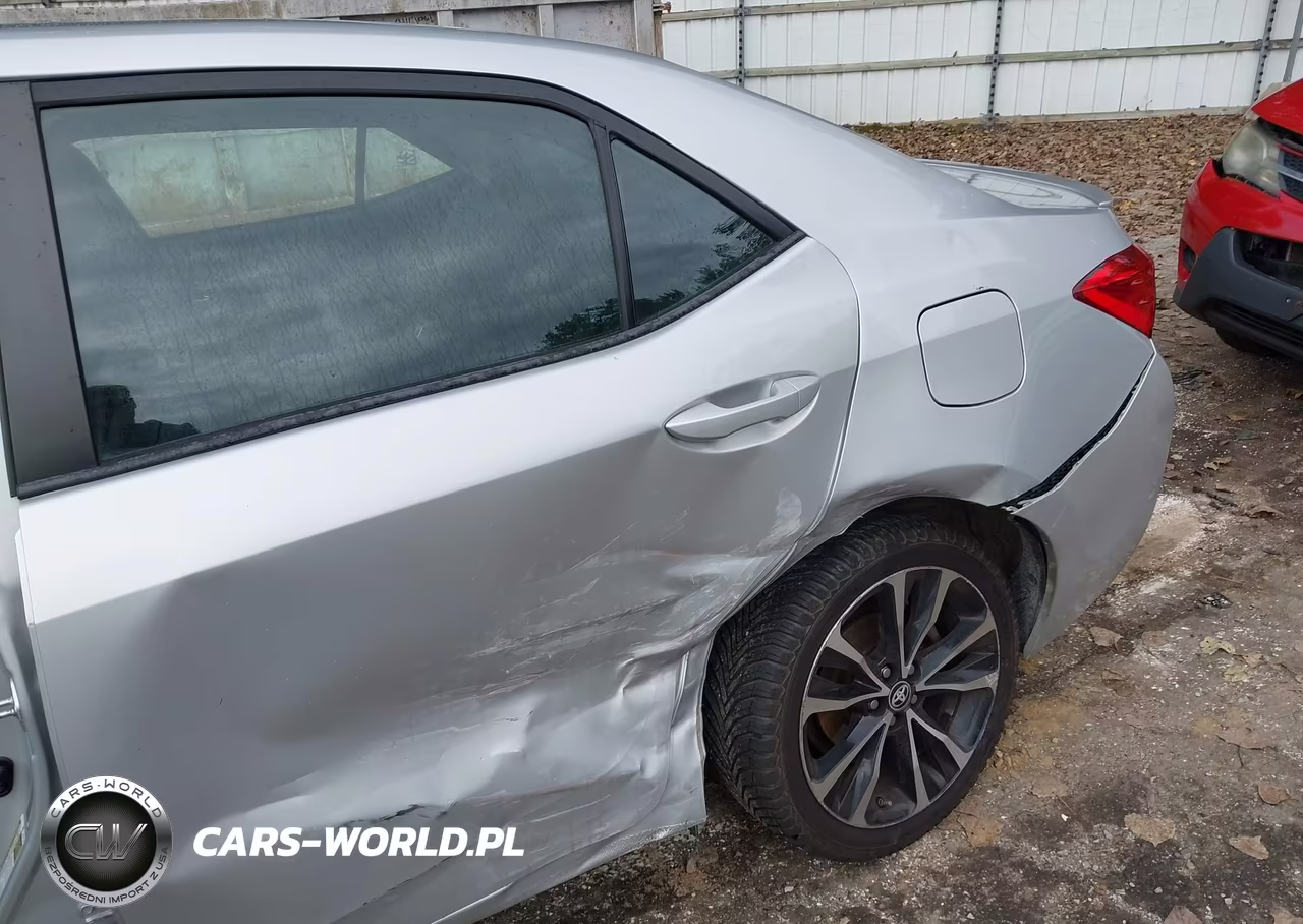 2018 Toyota Corolla Se VIN:2T1BURHE0JC033850 - 6