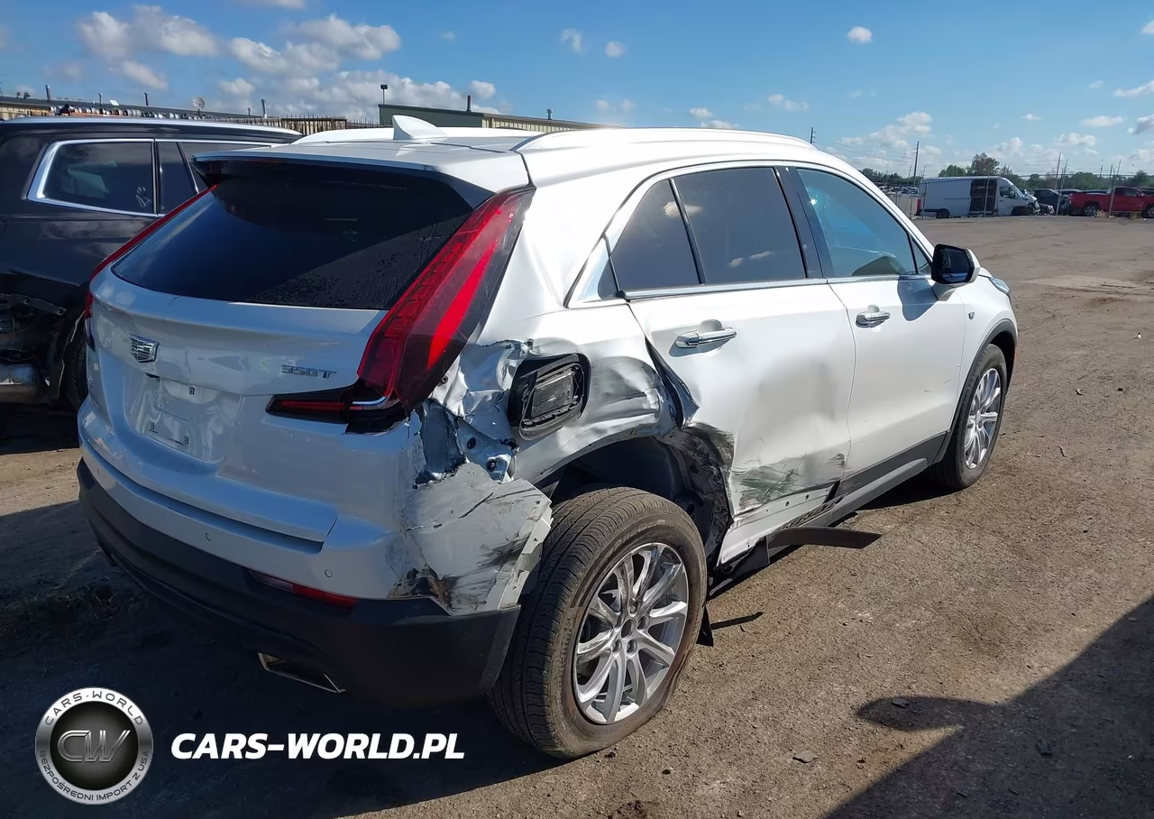 2022 Cadillac Xt4 Awd Luxury VIN:1GYFZBR48NF170185 - 4