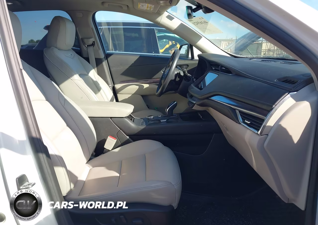 2022 Cadillac Xt4 Awd Luxury VIN:1GYFZBR48NF170185 - 5