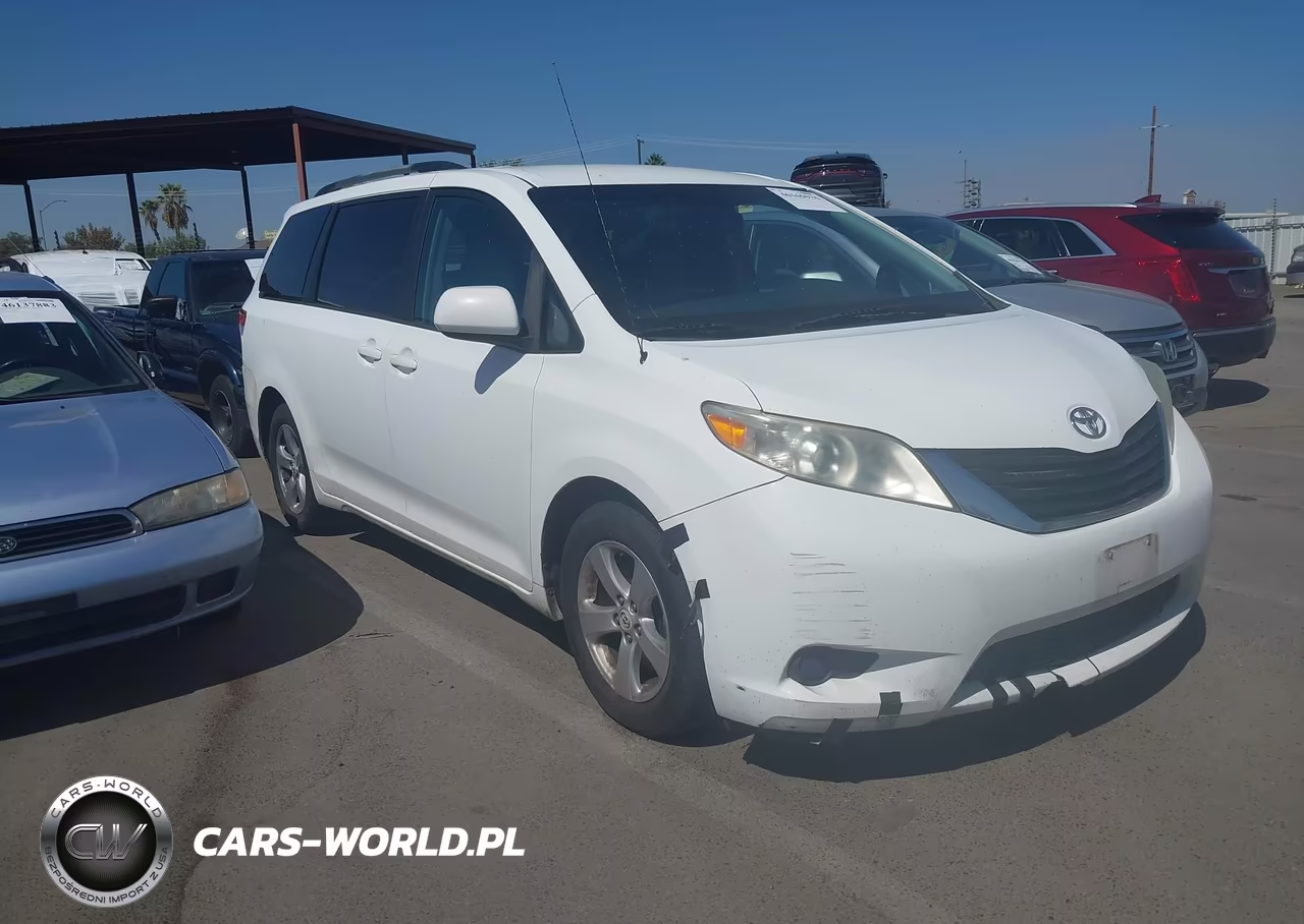 2011 Toyota Sienna Le V6