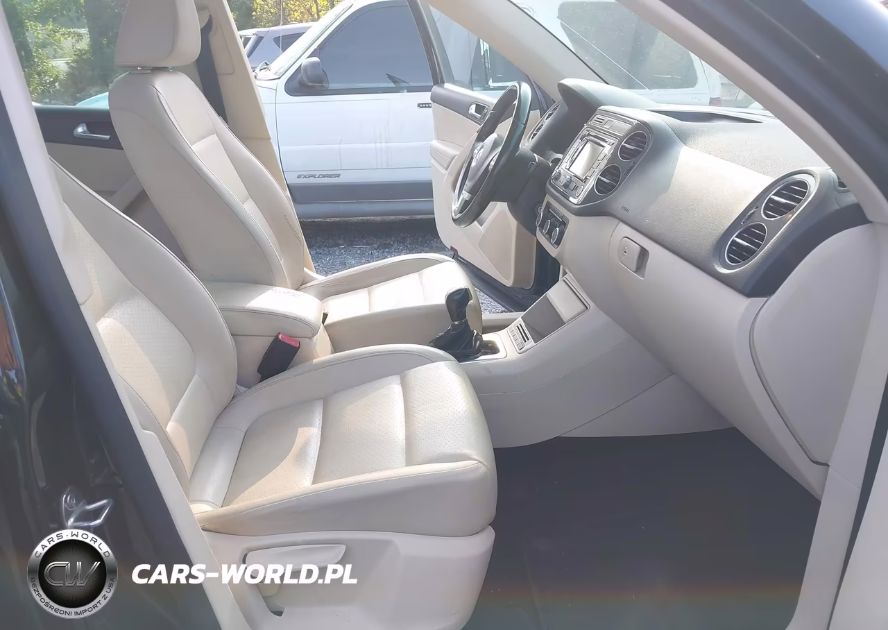 2012 Volkswagen Tiguan Se VIN:WVGAV7AX8CW526173 - 5