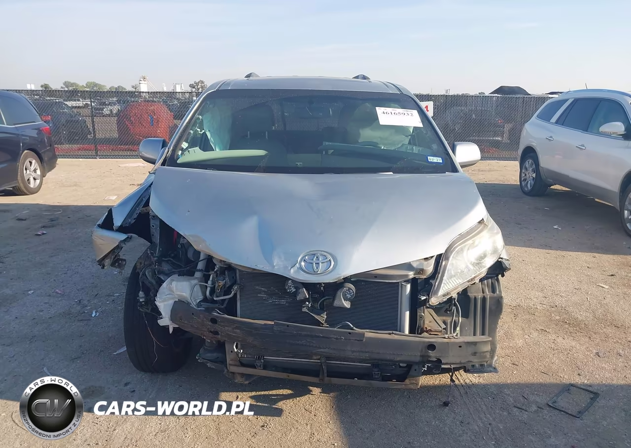 2011 Toyota Sienna Xle V6 VIN:5TDYK3DC4BS082463 - 12