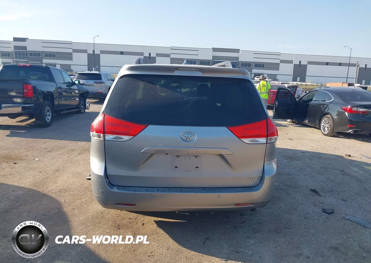 2011 Toyota Sienna Xle V6 VIN:5TDYK3DC4BS082463 - 16