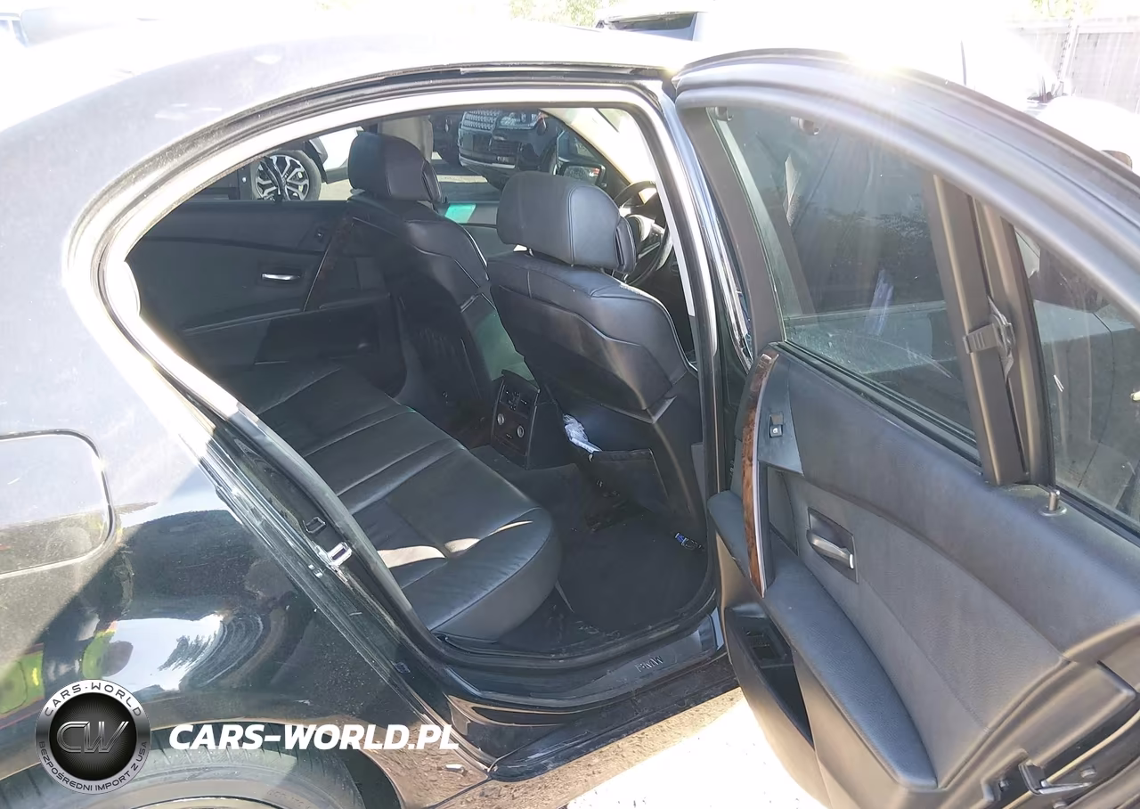 2007 BMW 550I VIN:WBANB53547CP07158 - 8