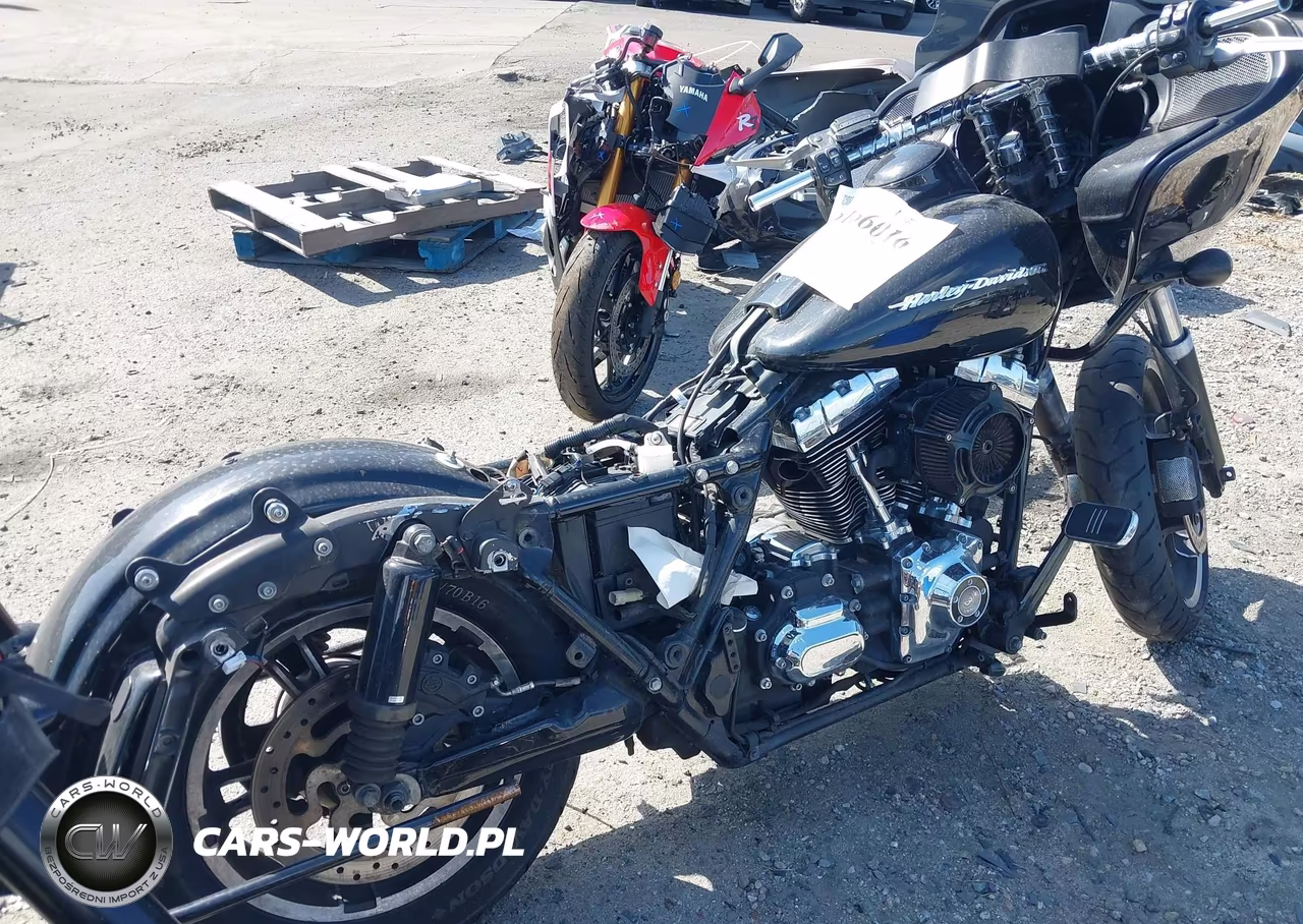 2016 Harley-Davidson Fltrx Road Glide VIN:1HD1KHM38GB679966 - 4