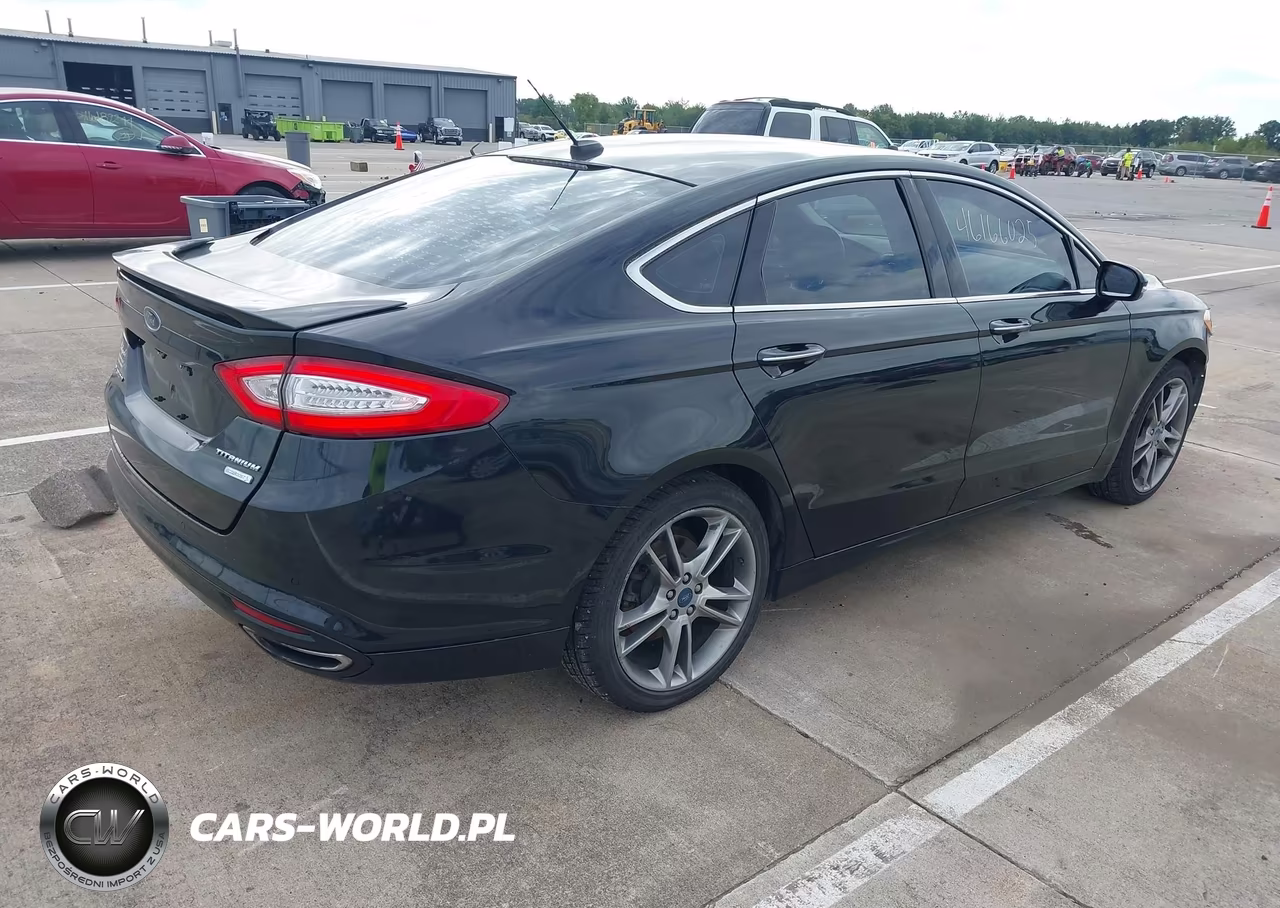2013 Ford Fusion Titanium VIN:3FA6P0K95DR146570 - 4