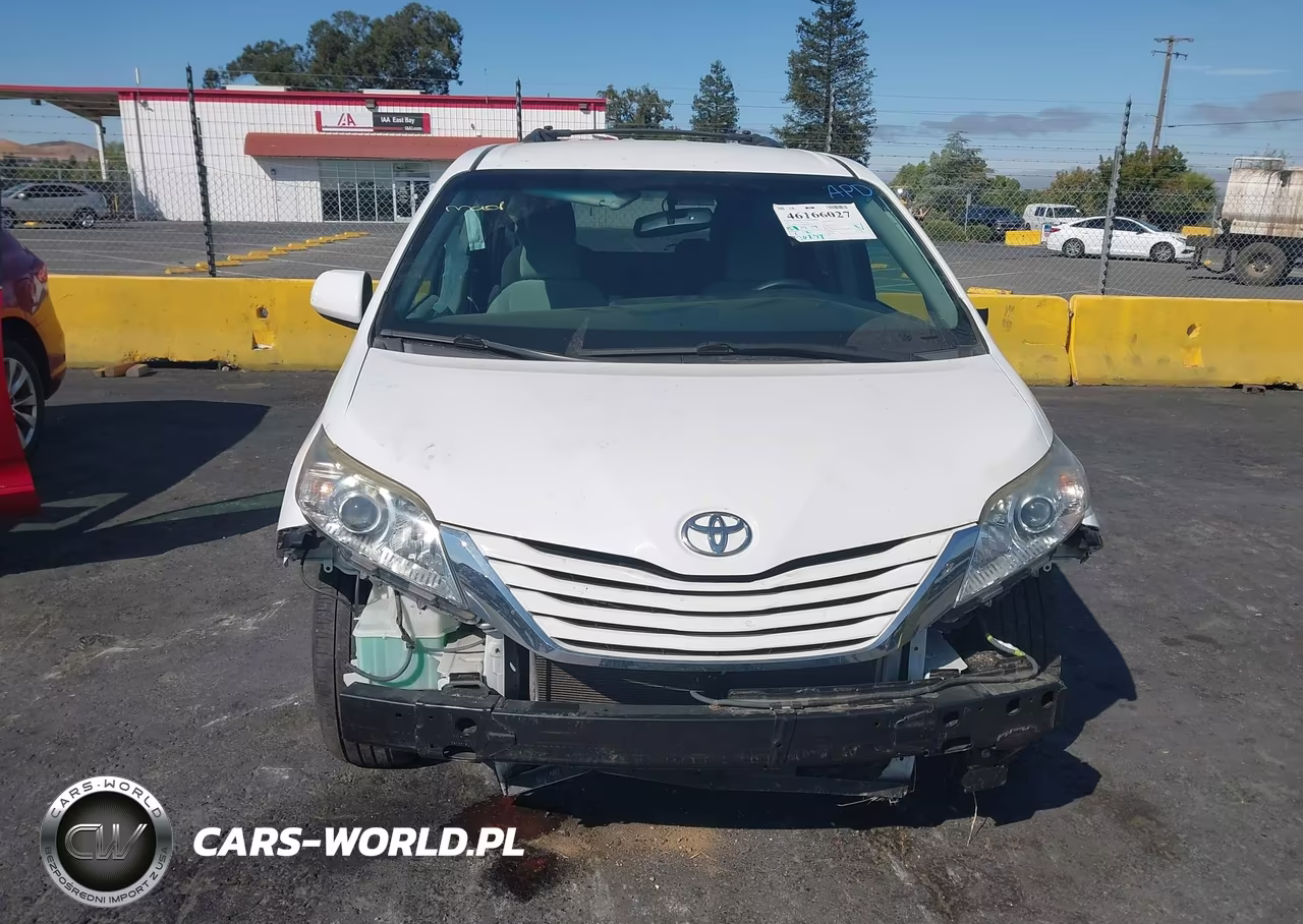 2017 Toyota Sienna Le 8 Passenger VIN:5TDKZ3DC1HS874998 - 13