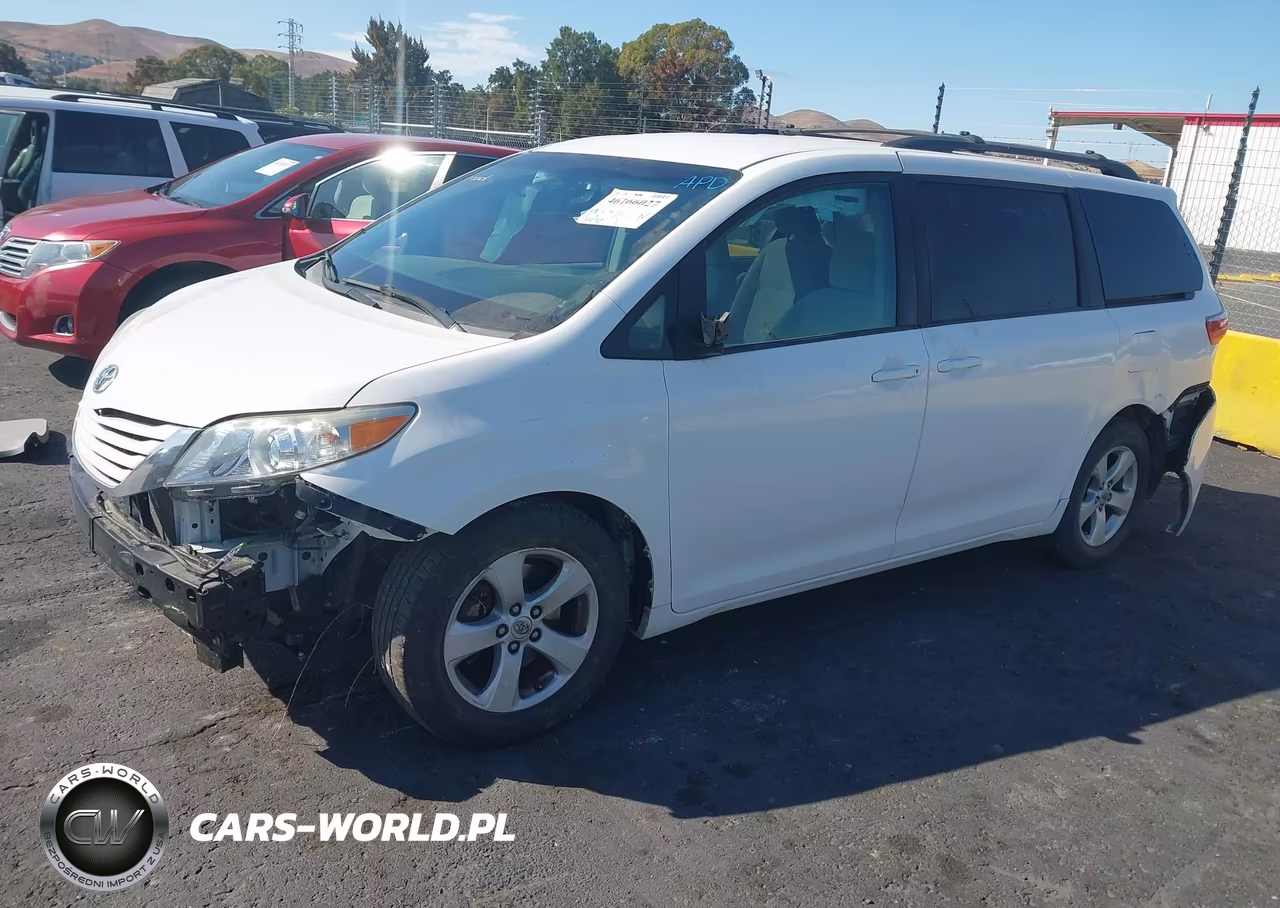 2017 Toyota Sienna Le 8 Passenger VIN:5TDKZ3DC1HS874998 - 2