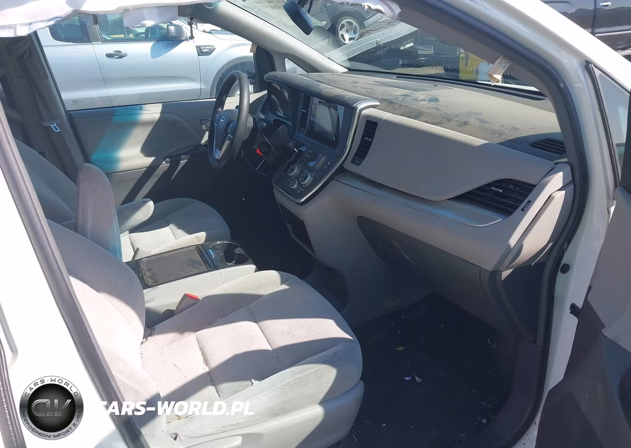 2017 Toyota Sienna Le 8 Passenger VIN:5TDKZ3DC1HS874998 - 5