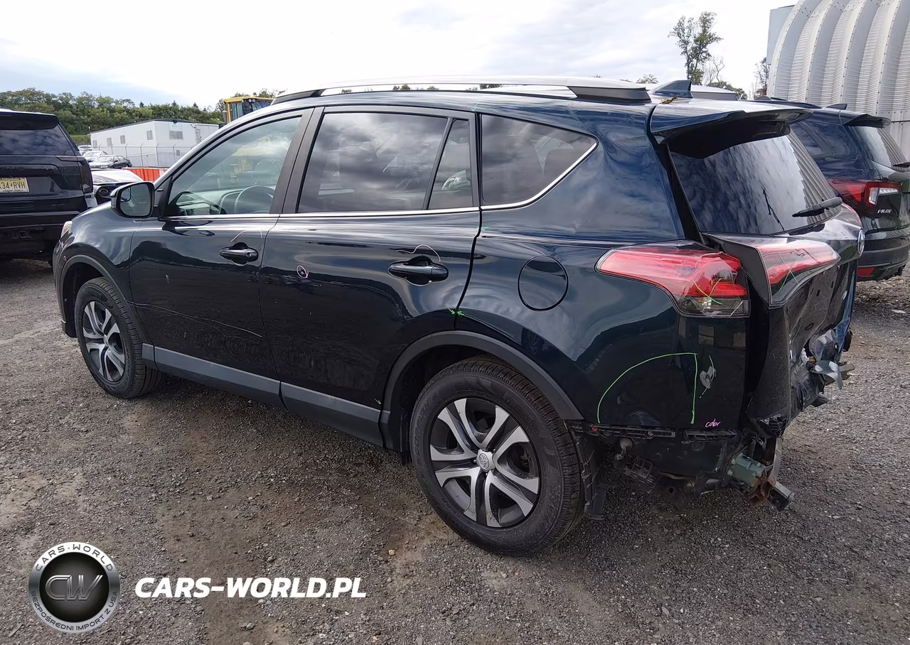 2018 Toyota Rav4 Le VIN:2T3ZFREV7JW453396 - 3