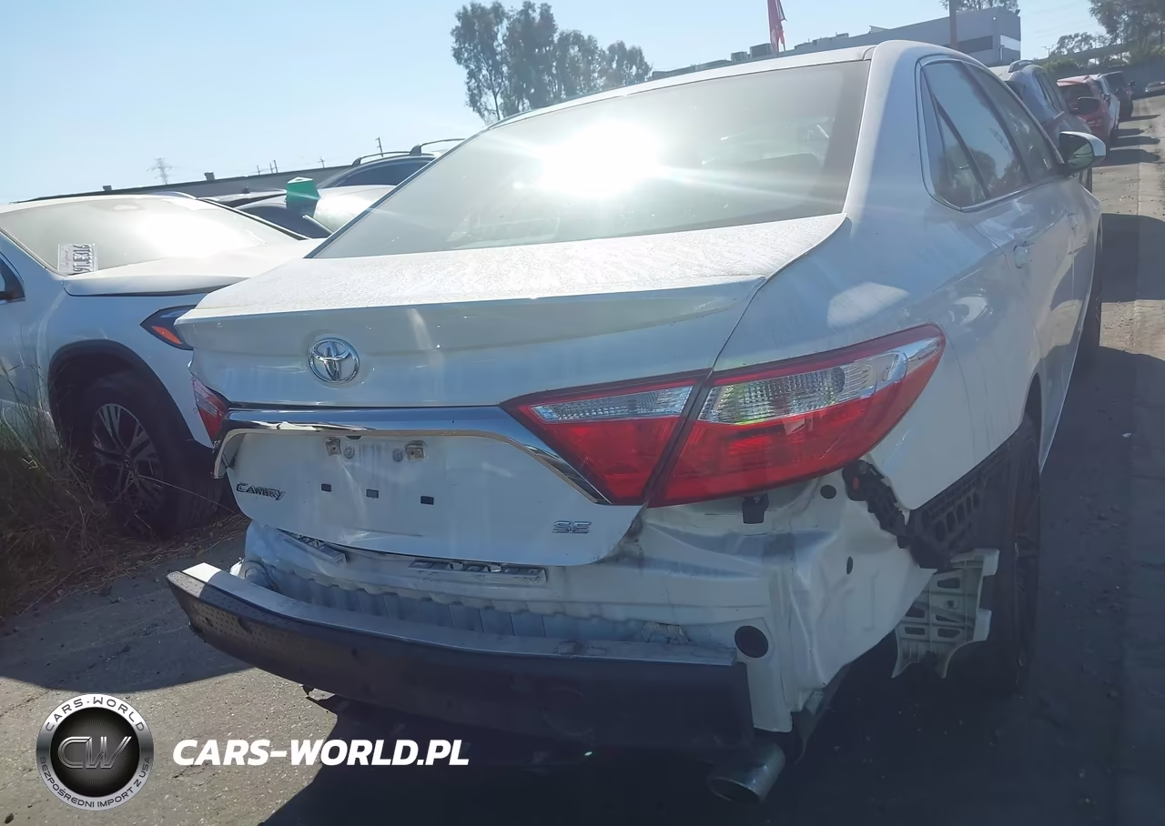 2016 Toyota Camry Se VIN:4T1BF1FK8GU128880 - 16