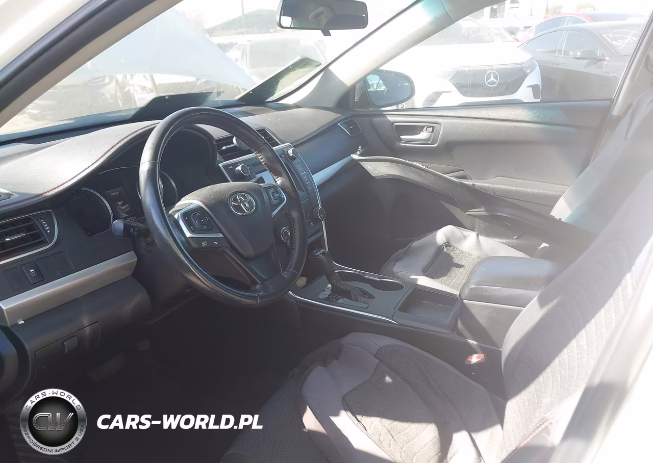 2016 Toyota Camry Se VIN:4T1BF1FK8GU128880 - 17