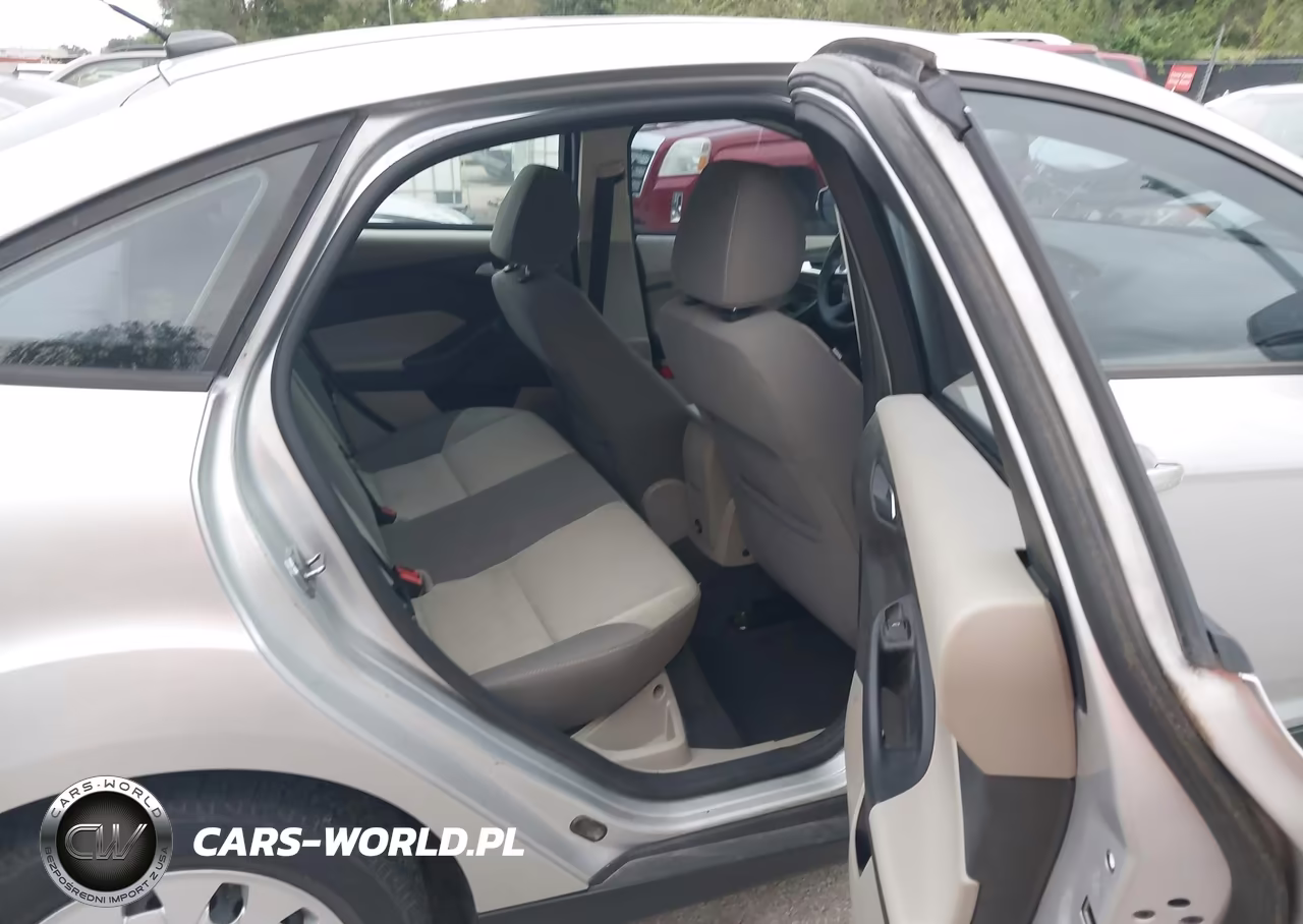 2013 Ford Focus Se VIN:1FADP3F20DL327581 - 8