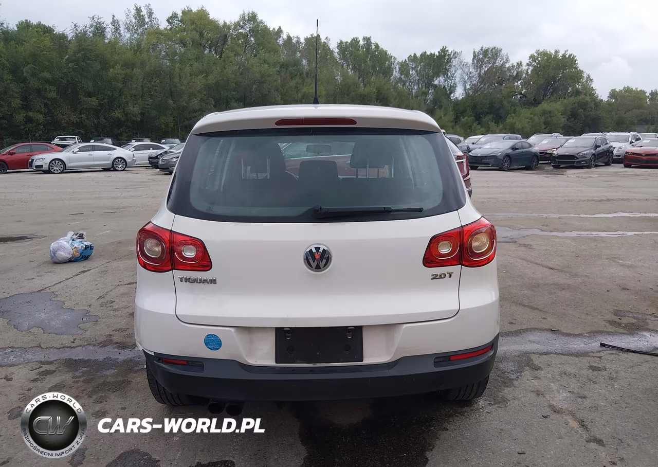 2011 Volkswagen Tiguan S VIN:WVGAV7AX5BW561252 - 16