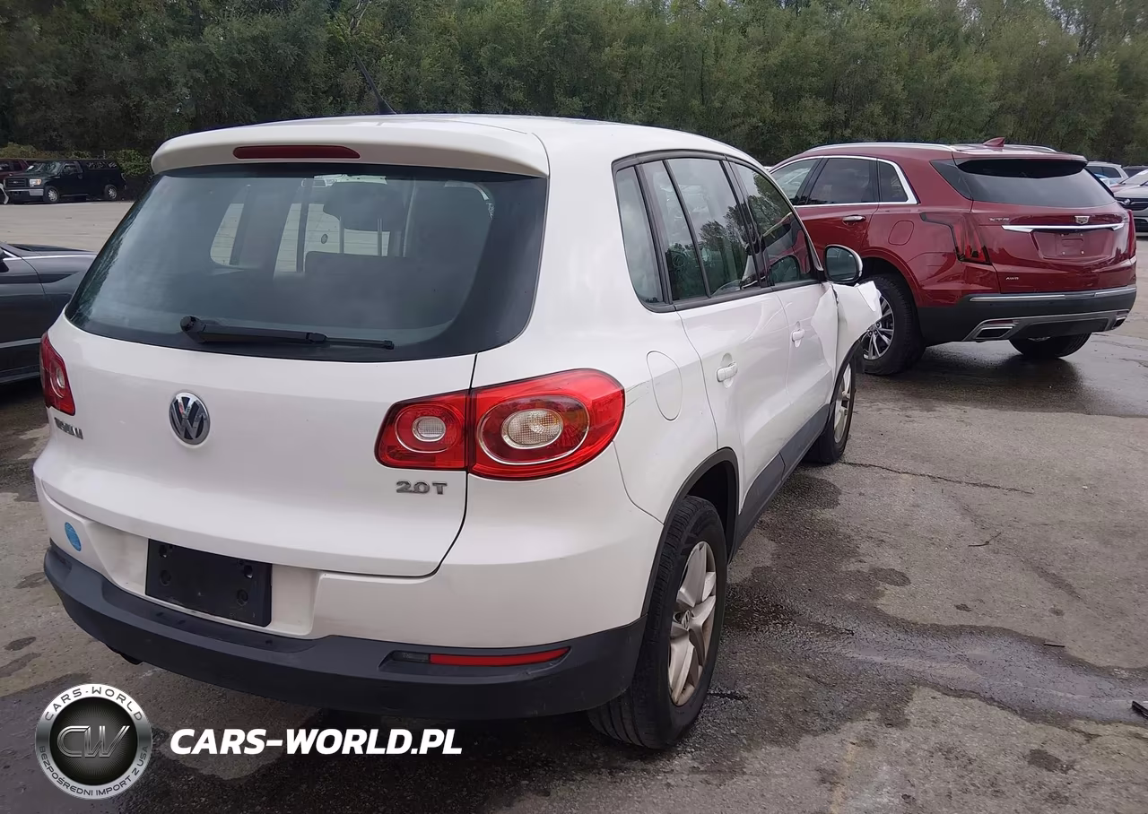 2011 Volkswagen Tiguan S VIN:WVGAV7AX5BW561252 - 4