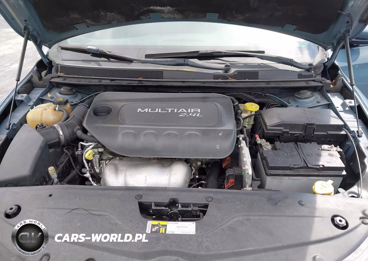 2015 Chrysler 200 S VIN:1C3CCCBB2FN597267 - 10