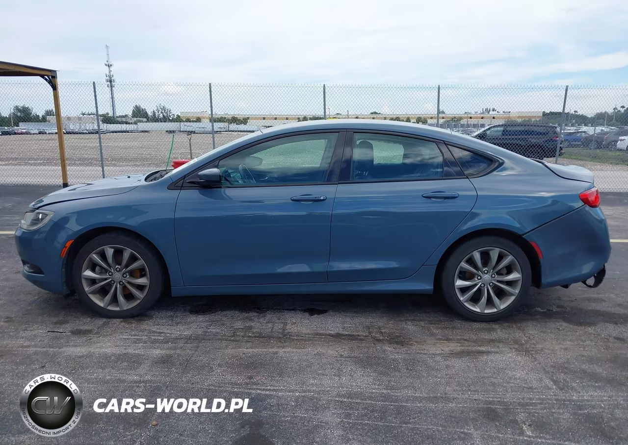 2015 Chrysler 200 S VIN:1C3CCCBB2FN597267 - 14