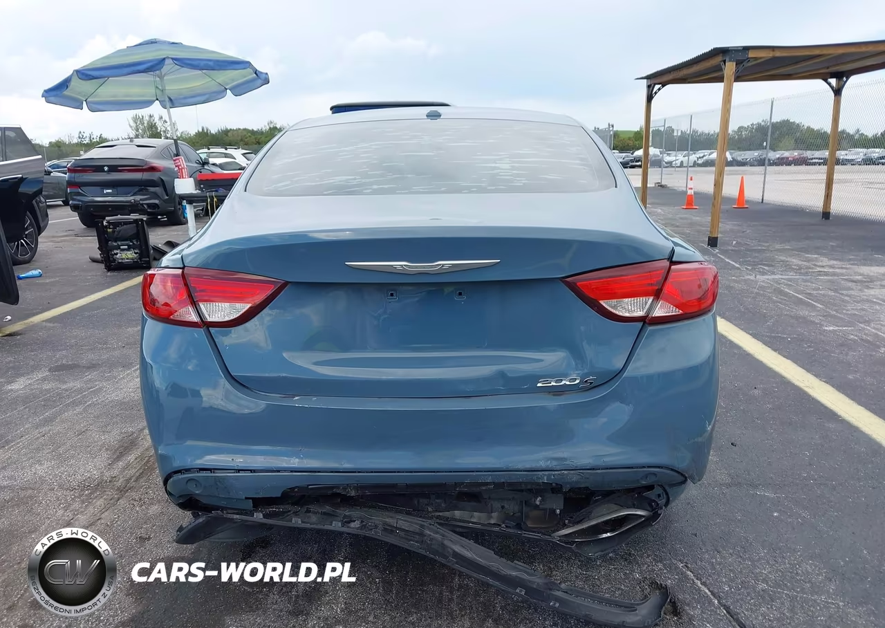 2015 Chrysler 200 S VIN:1C3CCCBB2FN597267 - 16