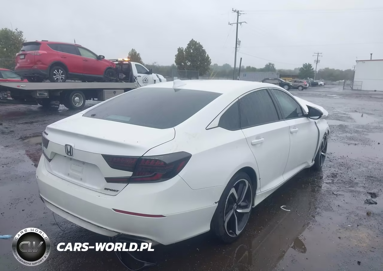 2018 Honda Accord Sport VIN:1HGCV1F3XJA217347 - 4