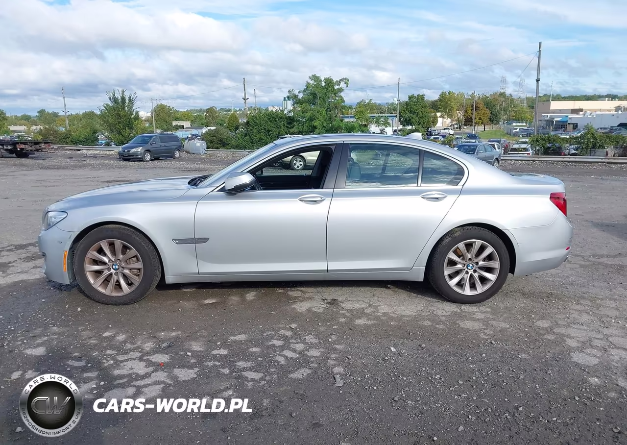 2014 BMW 740I VIN:WBAYA6C52ED144110 - 14