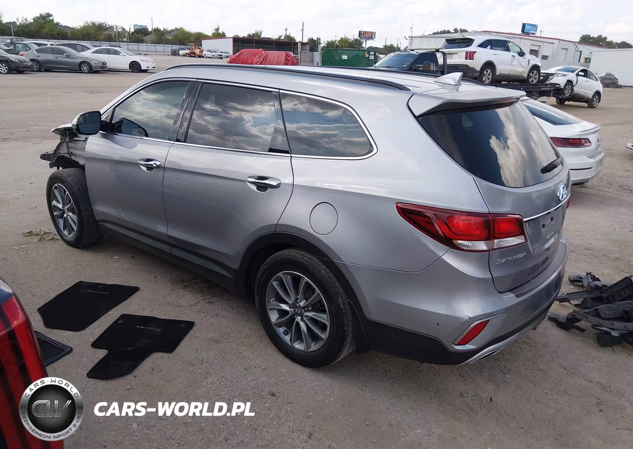 2018 Hyundai Santa Fe Se VIN:KM8SM4HF8JU265543 - 3