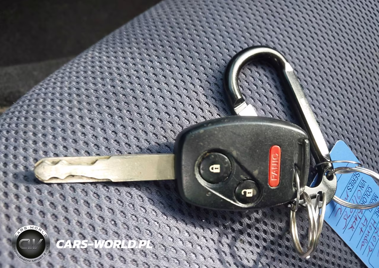 2012 Honda Fit Sport VIN:JHMGE8H56CC011875 - 11