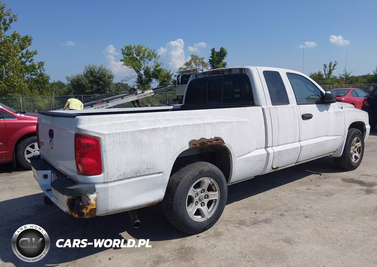 2007 Dodge Dakota Slt VIN:1D7HE42K37S112905 - 4