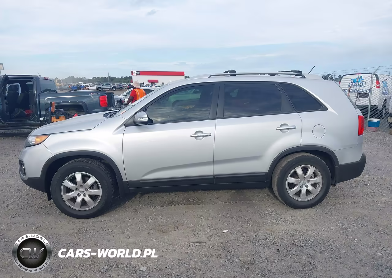 2013 Kia Sorento Lx VIN:5XYKT3A64DG413057 - 14