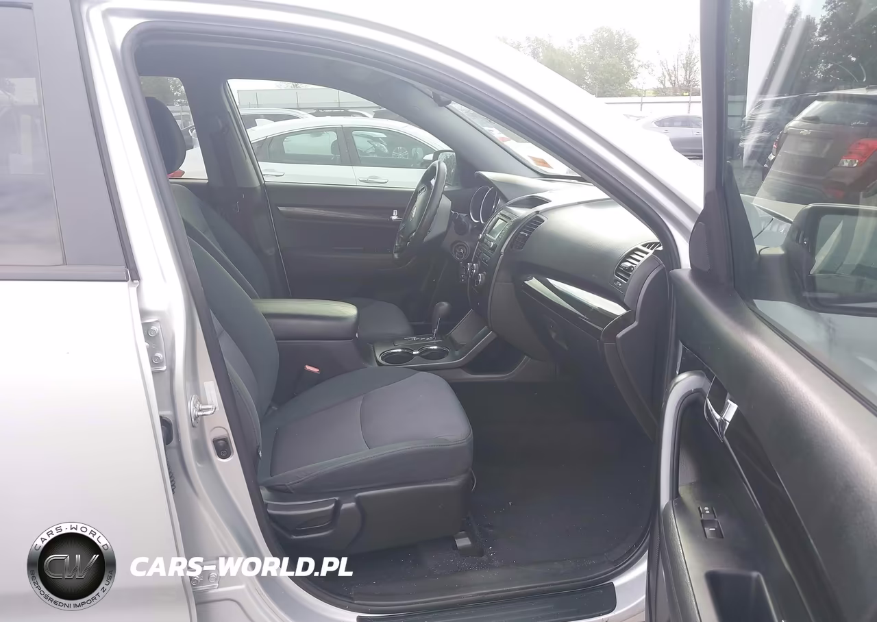 2013 Kia Sorento Lx VIN:5XYKT3A64DG413057 - 5