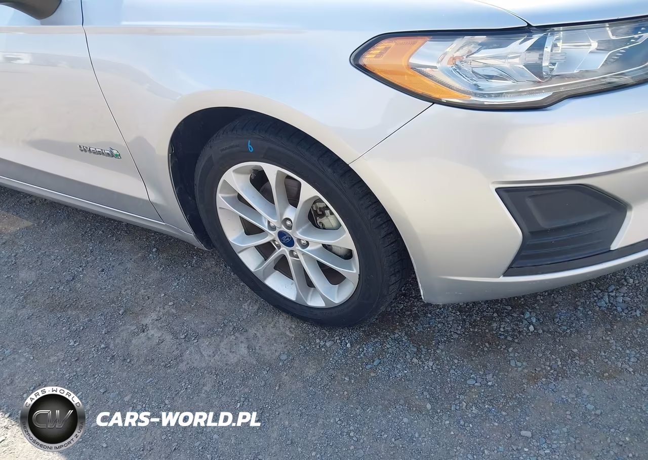 2019 Ford Fusion Hybrid Se VIN:3FA6P0LU2KR275334 - 13