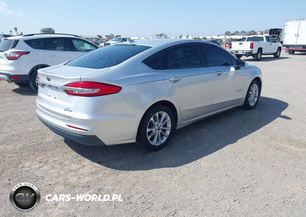 2019 Ford Fusion Hybrid Se VIN:3FA6P0LU2KR275334 - 4