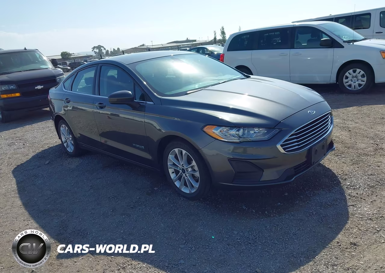 2019 Ford Fusion Hybrid Se – zdjęcie 1 z 17