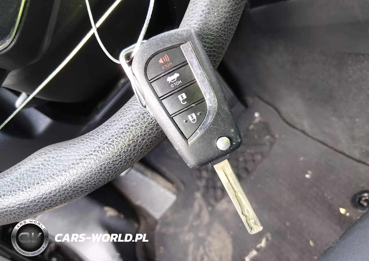 2018 Toyota Camry Le VIN:4T1B11HK5JU054689 - 11