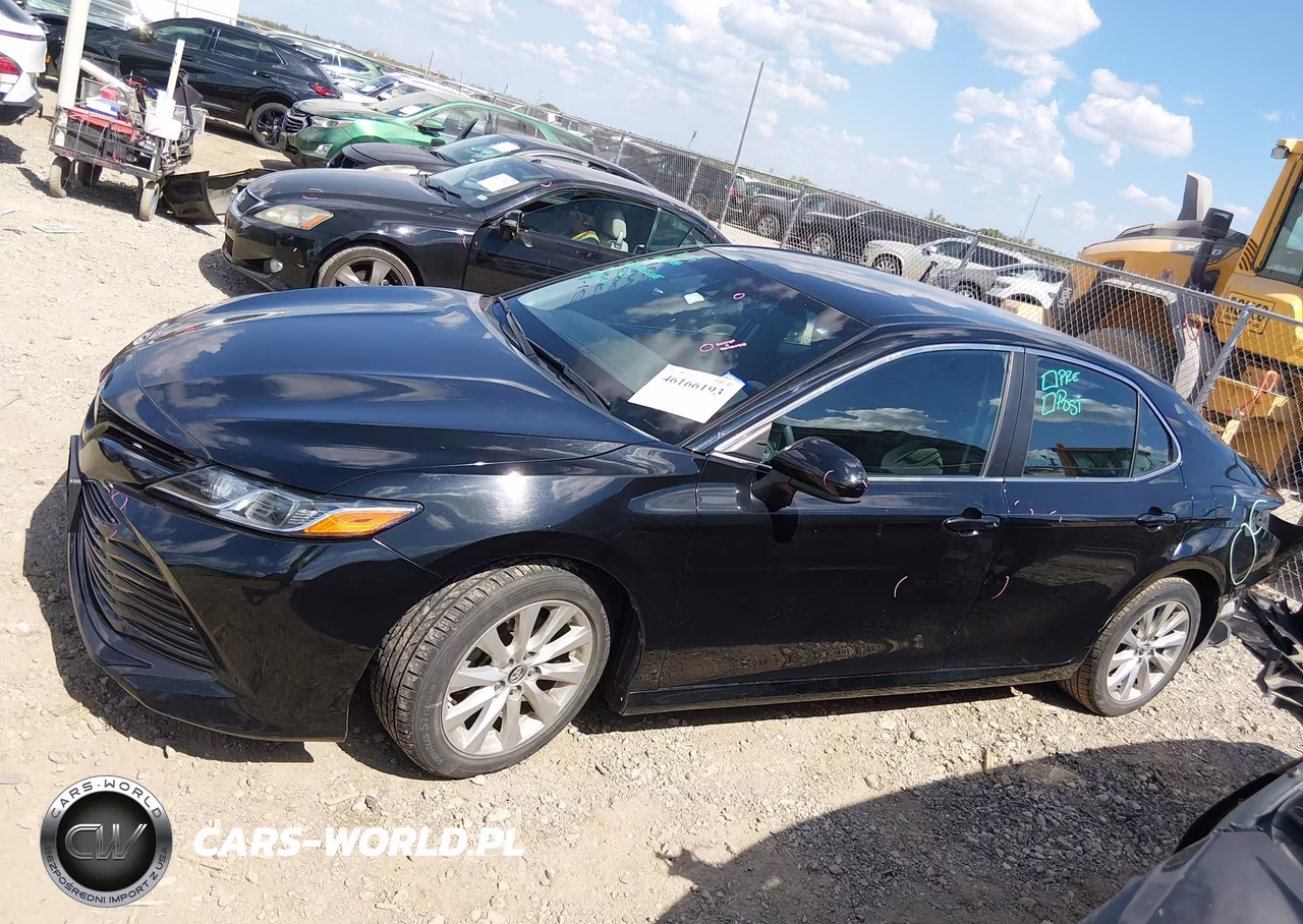 2018 Toyota Camry Le VIN:4T1B11HK5JU054689 - 14