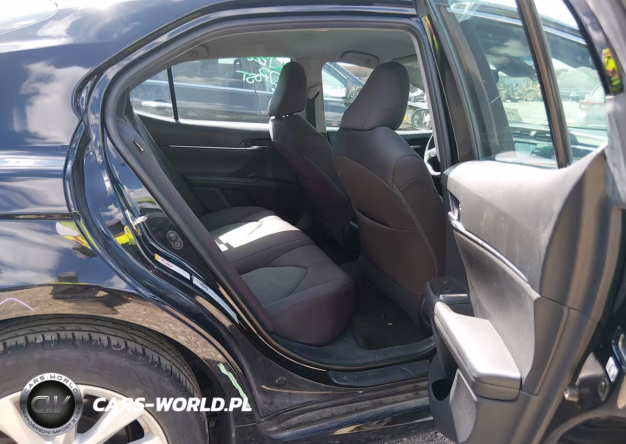 2018 Toyota Camry Le VIN:4T1B11HK5JU054689 - 8